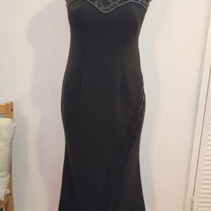 Elegant Black Evening Dress